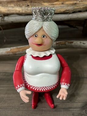 Memory Lane Santa Claus Is Comin' To Town 5" figure Tanta Kringle 2004 Pre Owned
